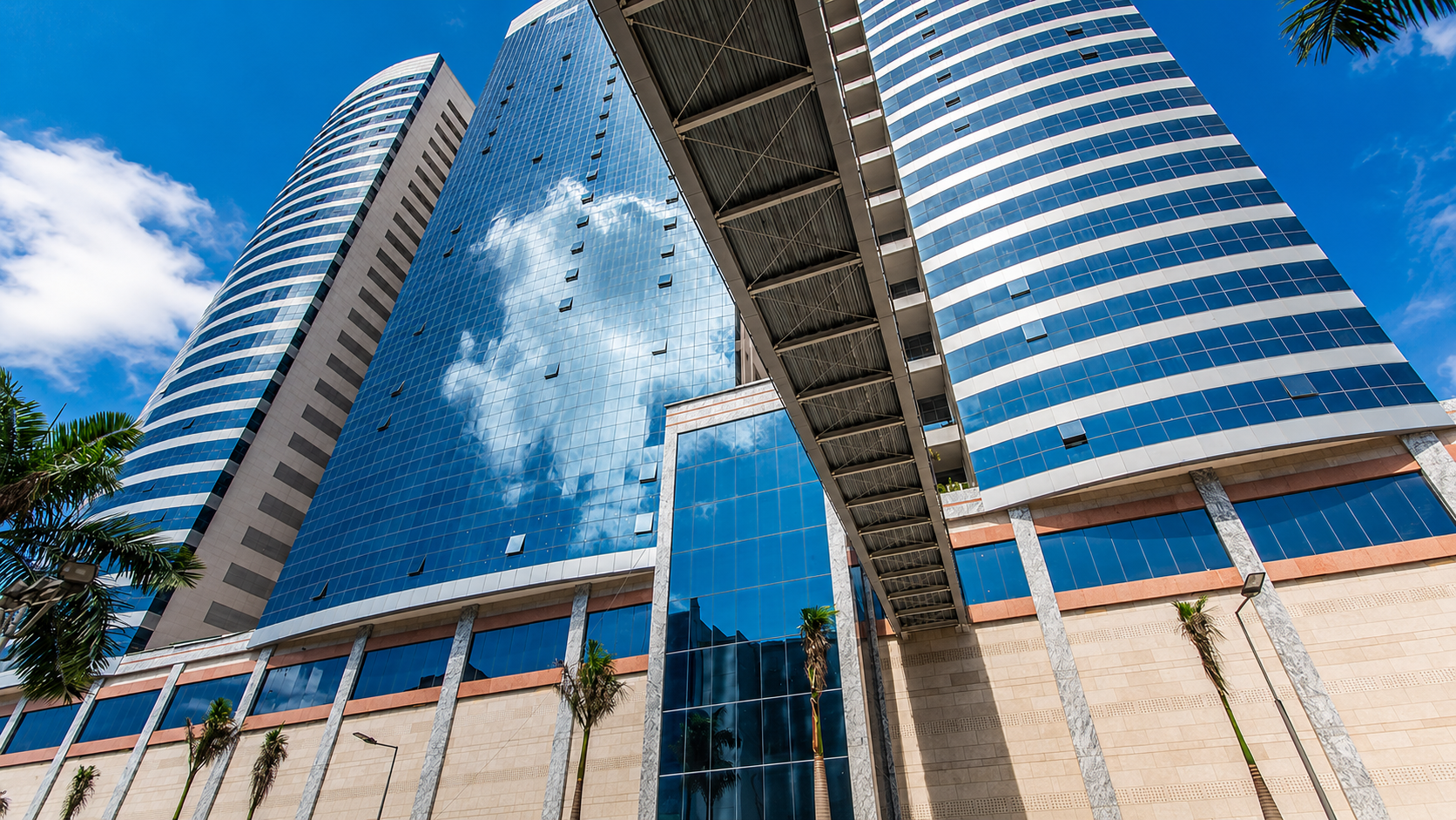 Fachada do Edifício Praiamar Corporate em Santos